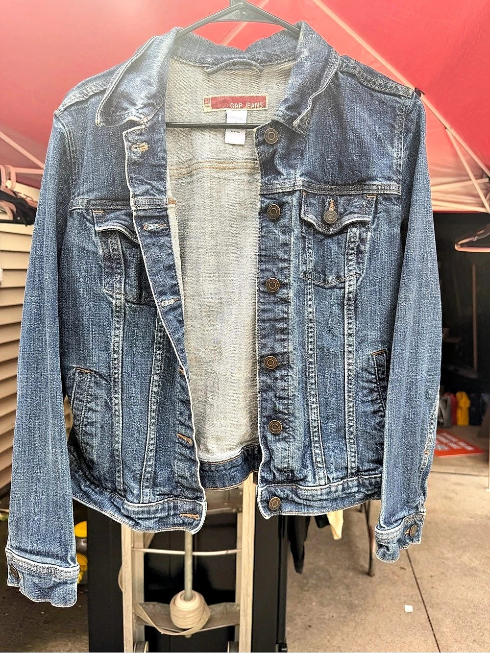 Gap Women's Denim Jean Jacket in Blue